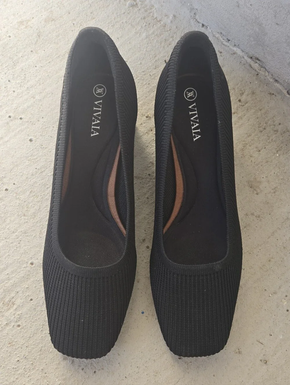 Vivaia black knit